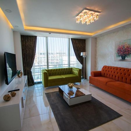 Aquamarine Luxury Residence 凯里尼亚 外观 照片