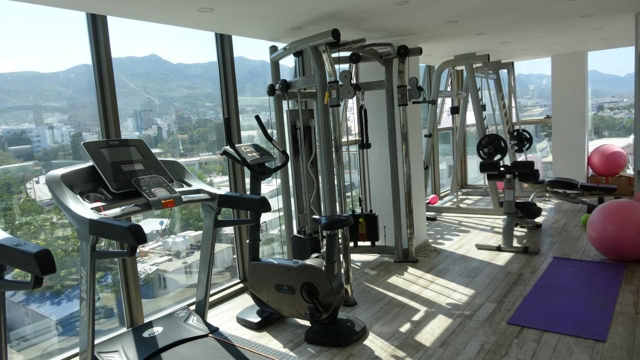 Aquamarine Luxury Residence 凯里尼亚 外观 照片